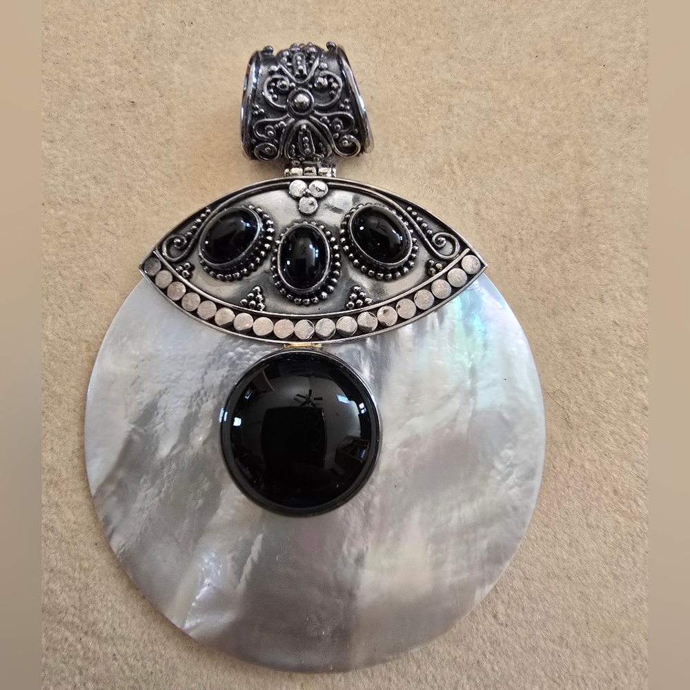 Merav Sterling 925 Silver Mother of Pearl and Black Onyx Pendant